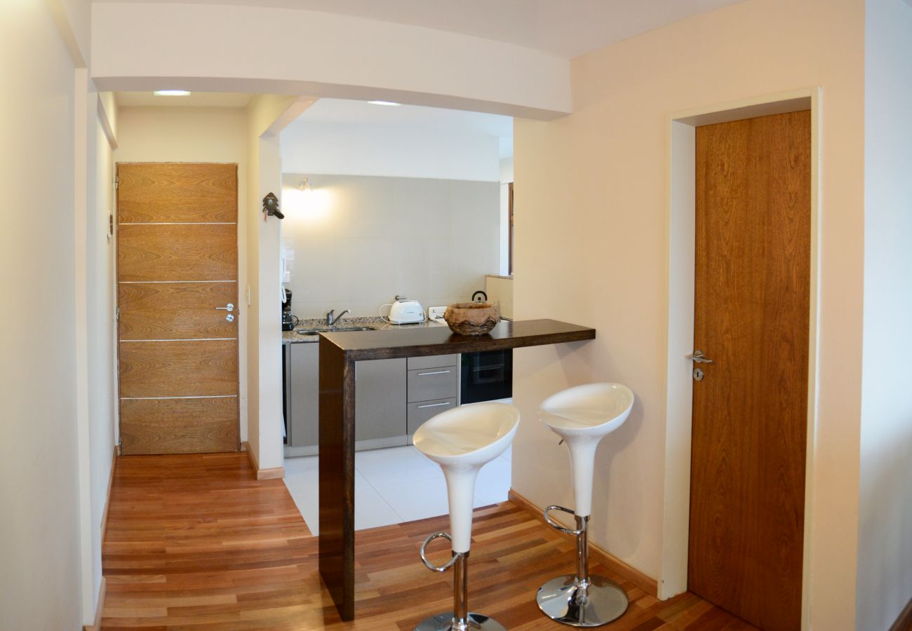 Apartamento en San Carlos de Bariloche - Mapapa, con vista al lago y estacionamiento