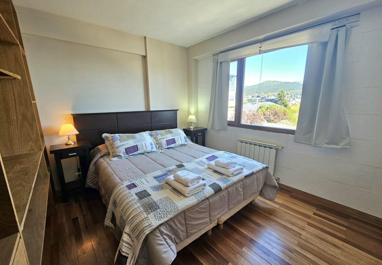 Apartamento en San Carlos de Bariloche - Mapapa, con vista al lago y estacionamiento