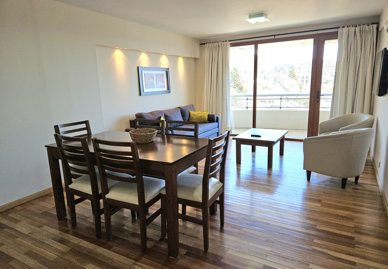 Apartamento en San Carlos de Bariloche - Mapapa, con vista al lago y estacionamiento