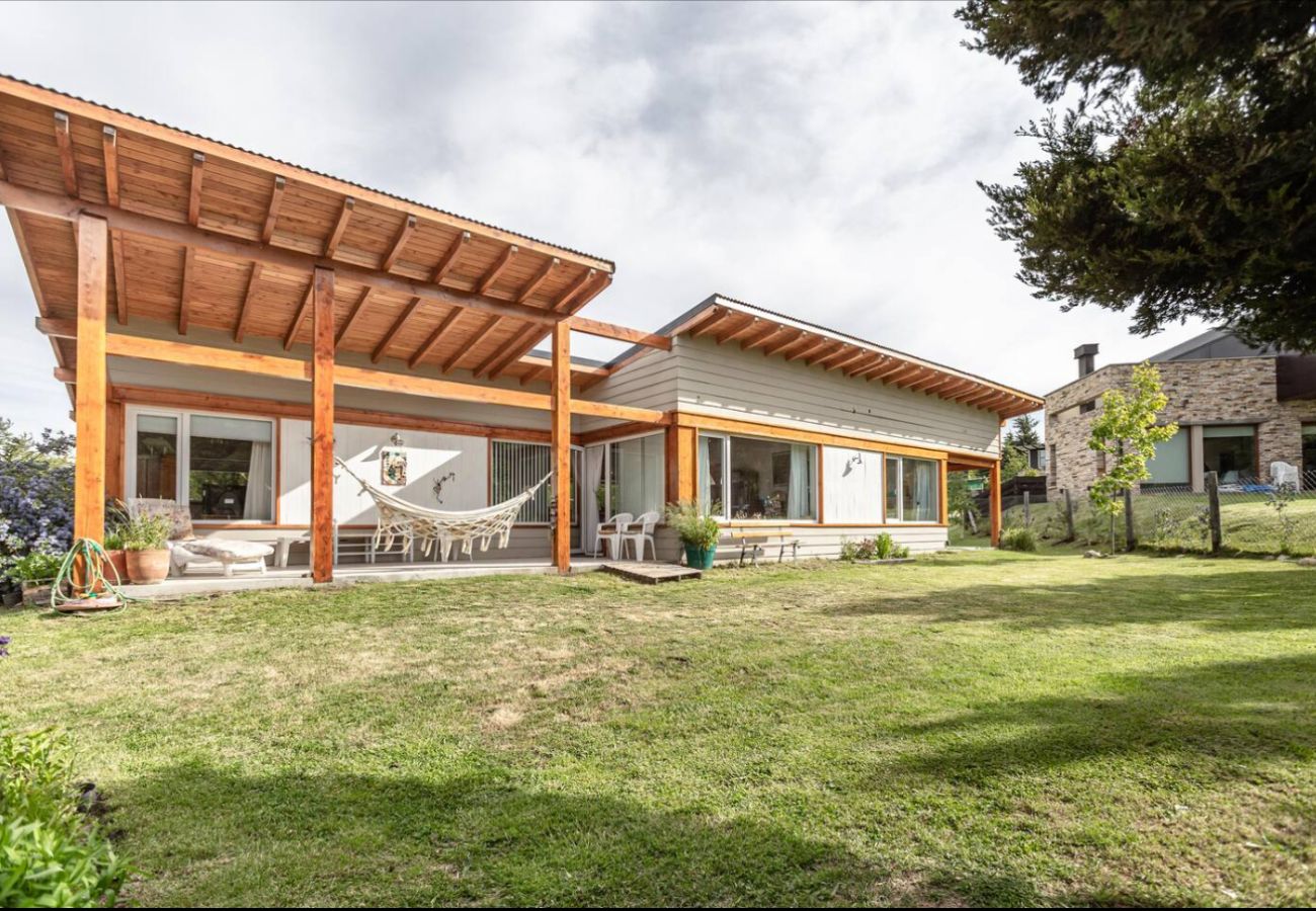 Casa en San Carlos de Bariloche - Casa en Barrio privado