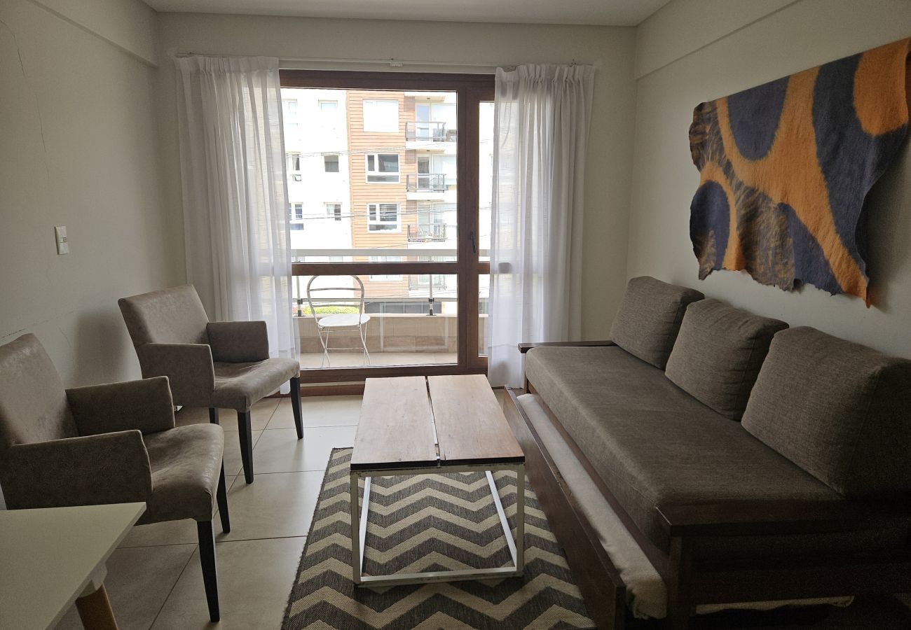 Apartamento en San Carlos de Bariloche - Departamento Ruca con estacionamiento.