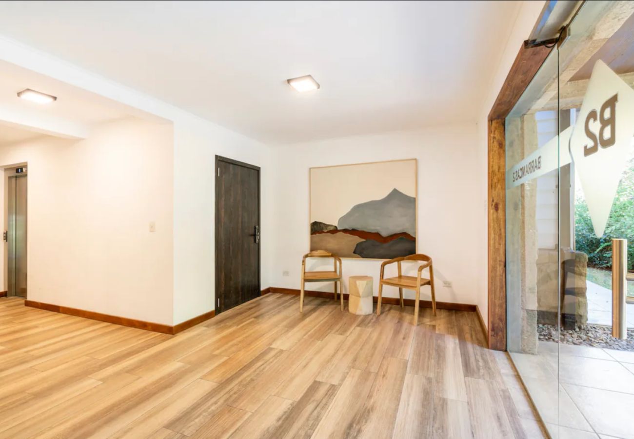 Apartamento en San Carlos de Bariloche - Barrancas Apart con pileta y  estacionamiento